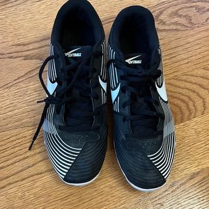 Nike softball cleats